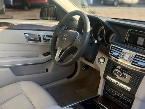 Used 2015 Mercedes-Benz E 350 4MATIC Sedan image 44