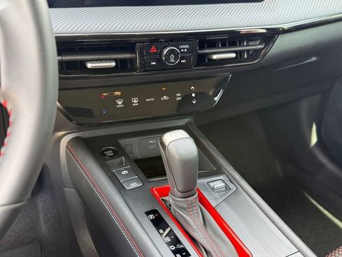 Used 2026 Nissan Kicks SR FWD image 20