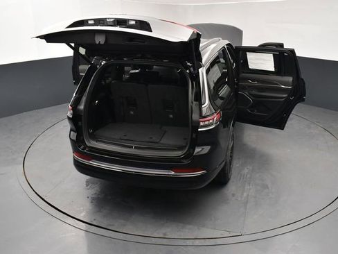 New 2026 Jeep Grand Cherokee L Limited image 29