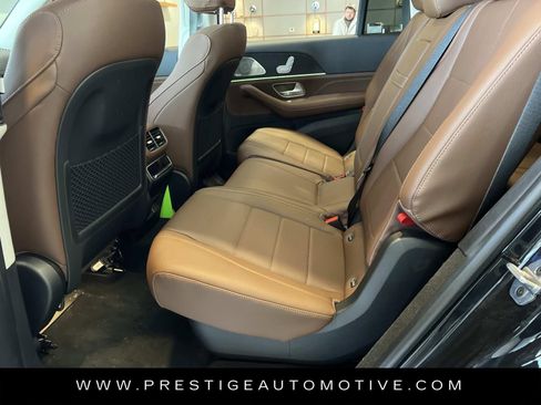 Used 2024 Mercedes-Benz GLS 450 4MATIC image 13