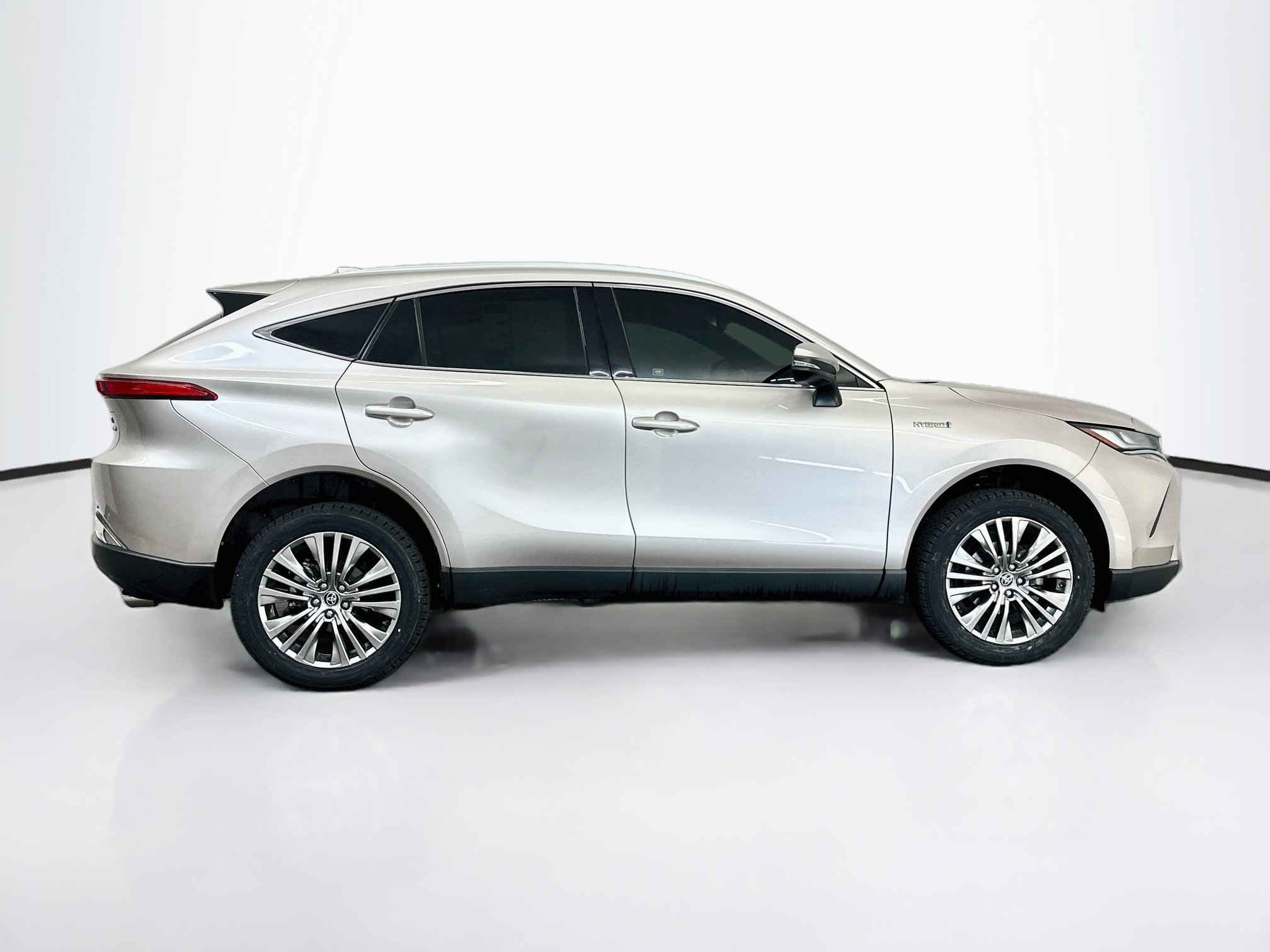 Used 2021 Toyota Venza XLE w/ Softex Package AWD/4WD image 10
