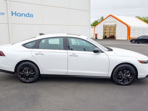 Certified 2025 Honda Accord SE image 16