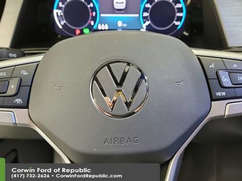 Used 2026 Volkswagen Atlas Cross Sport SE AWD/4WD image 14