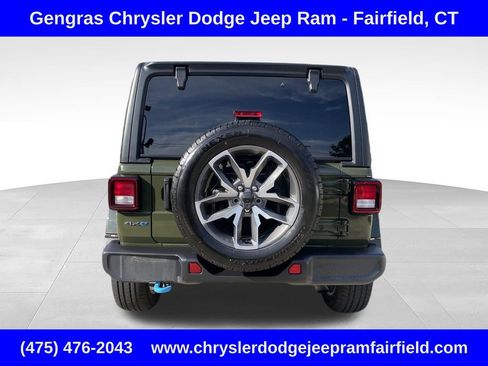 Used 2024 Jeep Wrangler Unlimited AWD/4WD image 5