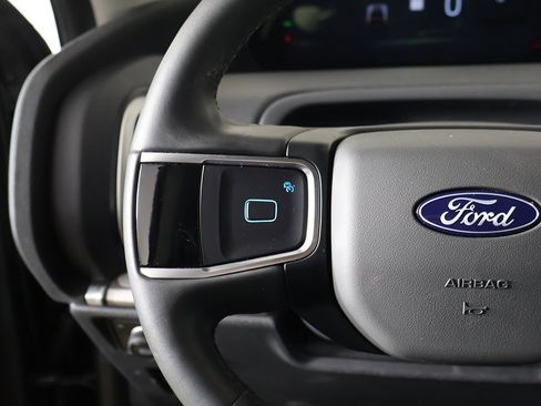 Used 2025 Ford Expedition Max Active image 44