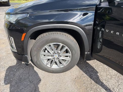 Used 2022 Chevrolet Traverse LT image 33