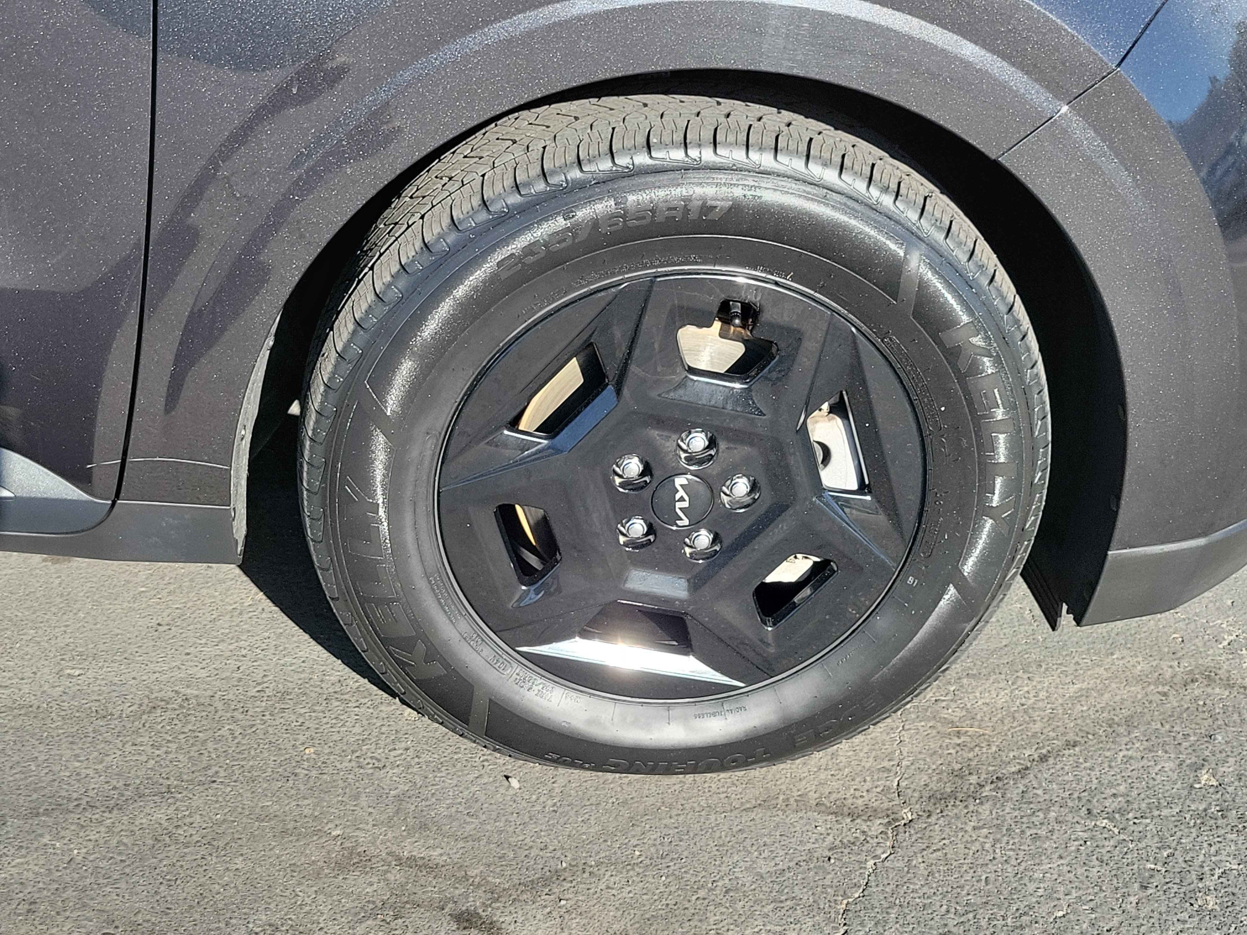 Used 2026 Kia Carnival FWD image 14
