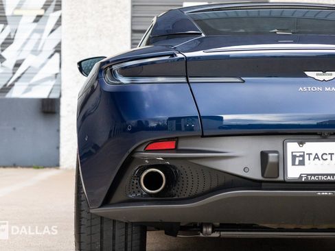 Used 2018 Aston Martin DB11 V12 image 14