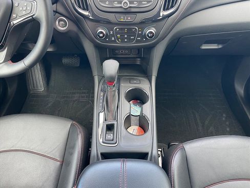 Used 2024 Chevrolet Equinox RS w/ RS Leather Package FWD image 17