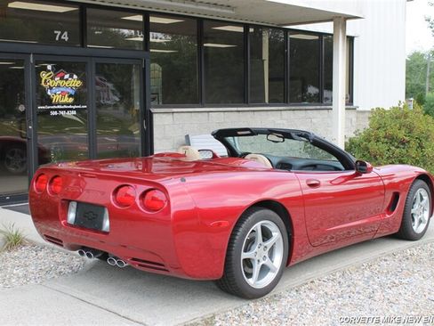Used 2002 Chevrolet Corvette Convertible w/ Preferred Equipment Group2 RWD image 21