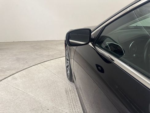 Used 2018 Chrysler 300 Touring RWD image 21