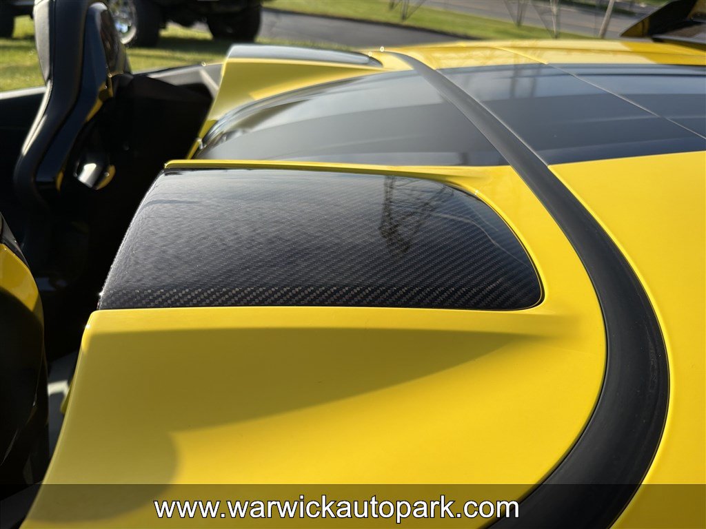 Used 2016 Chevrolet Corvette Z06 w/ C7.r Special Edition RWD image 21