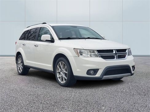 Used 2014 Dodge Journey Limited w/ Driver Convenience Group image 3
