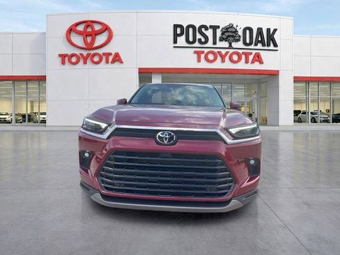 Used 2024 Toyota Grand Highlander Limited image 3