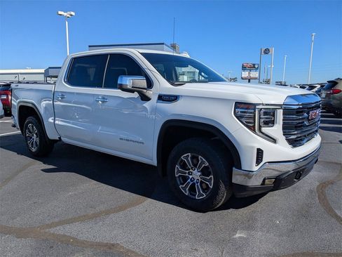 Used 2023 GMC Sierra 1500 SLT w/ X31 Off-Road Package image 4