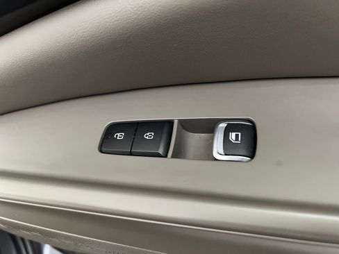 Used 2026 Kia Carnival LXS FWD image 37