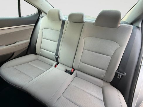 Used 2018 Hyundai Elantra SE FWD image 15