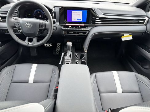 New 2026 Toyota Camry Hybrid FWD image 23