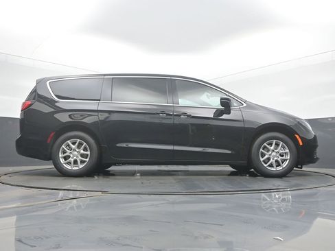 New 2026 Chrysler Voyager LX image 52