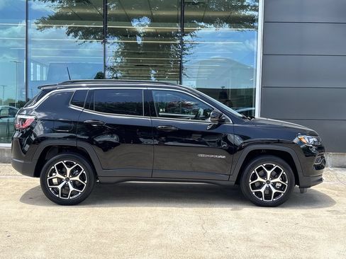New 2026 Jeep Compass Limited AWD/4WD image 2