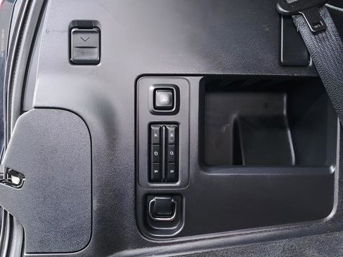 Used 2025 Ford Expedition Platinum AWD/4WD image 40