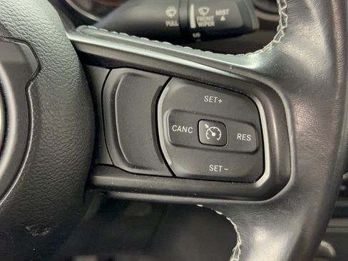 Used 2021 Jeep Gladiator Sport AWD/4WD image 19