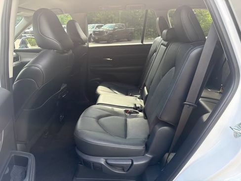 Certified 2024 Toyota Grand Highlander AWD image 19
