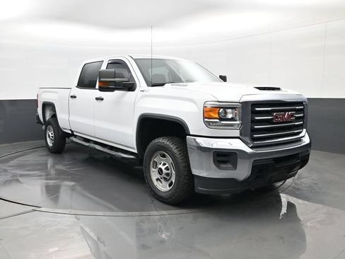 Used 2018 GMC Sierra 2500 4x4 Crew Cab image 3
