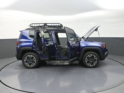 Used 2016 Jeep Renegade Trailhawk AWD/4WD image 46