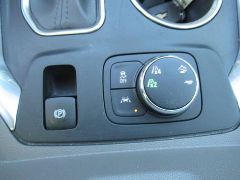 Used 2021 Chevrolet Traverse LT w/ LT Premium Package AWD/4WD image 26