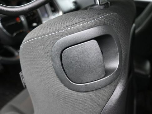 Used 2018 Dodge Challenger SXT w/ Super Sport Group (SS/T) image 27