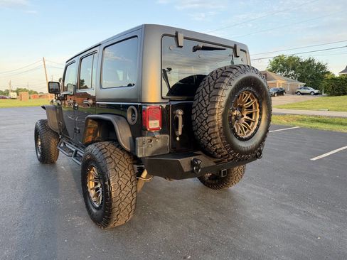 Used 2016 Jeep Wrangler Unlimited Sport w/ Trailer Tow Group AWD/4WD image 4