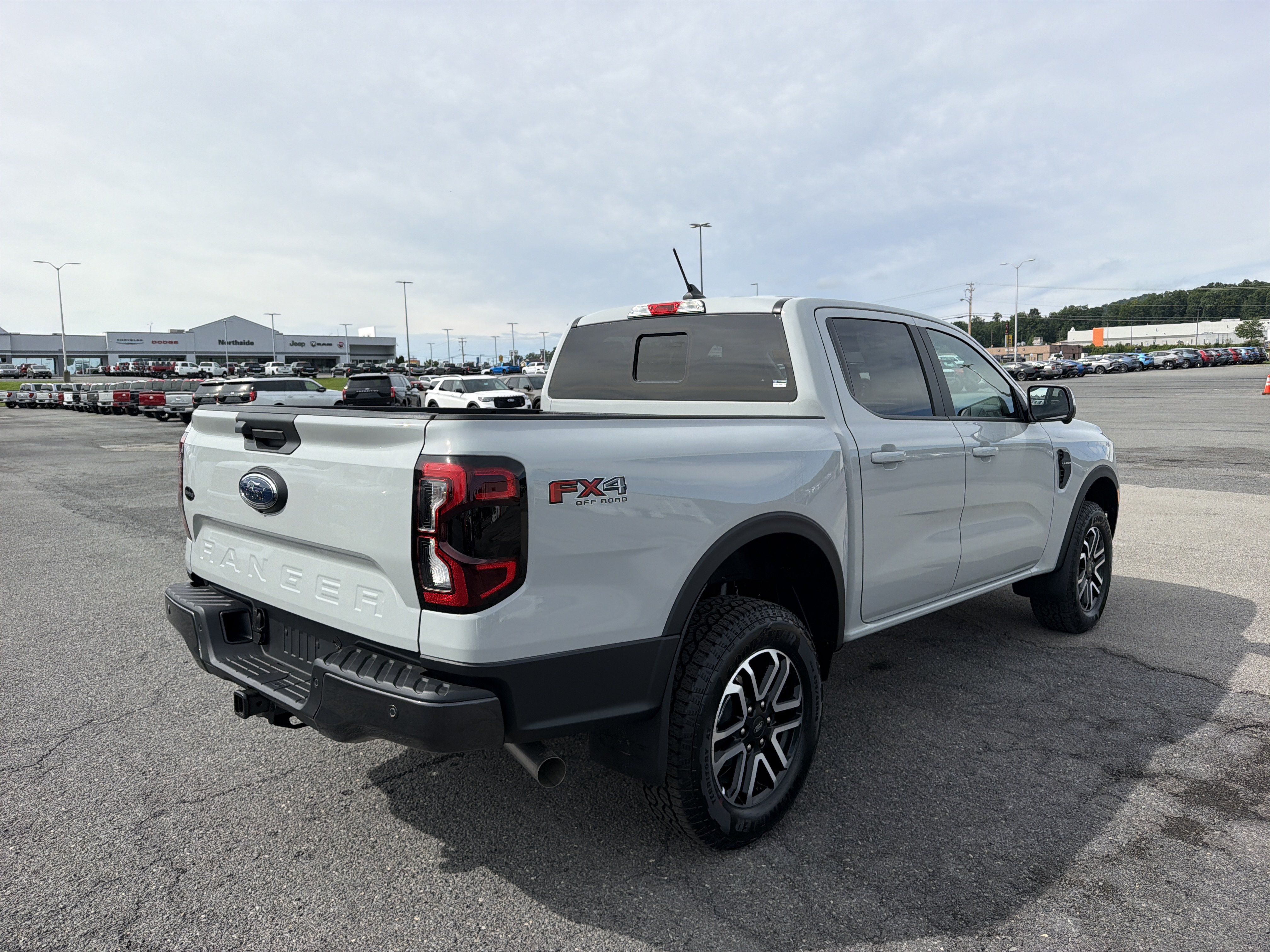 New 2026 Ford Ranger Lariat w/ FX4 Off-Road Package AWD/4WD image 4