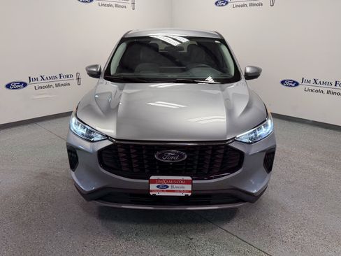 Used 2023 Ford Escape Active w/ Tech Pack #2 AWD/4WD image 2