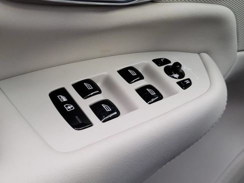 New 2026 Volvo XC90 B6 Ultra w/ Protection Package Premier AWD/4WD image 25