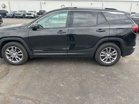 Used 2023 GMC Terrain SLT AWD/4WD image 7