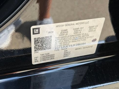 Used 2018 GMC Sierra 2500 Denali w/ Duramax Plus Package AWD/4WD image 13