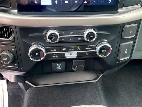 Used 2024 Ford F150 XLT AWD/4WD image 18