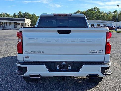 Used 2023 Chevrolet Silverado 1500 High Country w/ Technology Package image 5