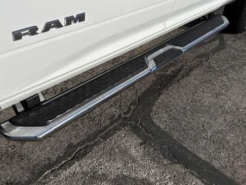 Used 2024 RAM 2500 Big Horn w/ Off Road Package AWD/4WD image 12