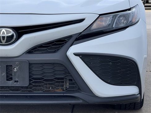 Used 2024 Toyota Camry SE image 8