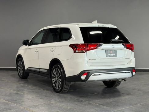 Used 2019 Mitsubishi Outlander SE AWD/4WD image 8