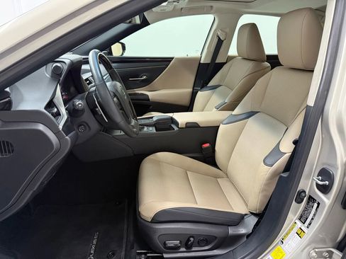 Used 2020 Lexus ES 350 w/ Premium Package image 17