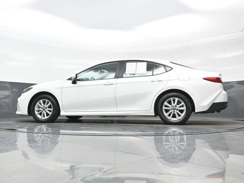 Used 2025 Toyota Camry LE w/ Convenience Package AWD/4WD image 30