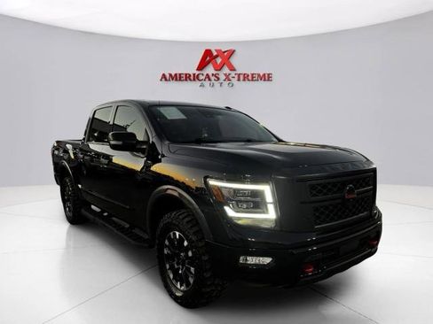 Used 2021 Nissan Titan PRO-4X w/ Pro-4x Convenience Package AWD/4WD image 7