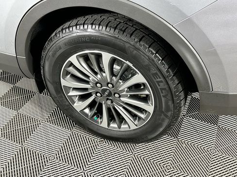 Used 2022 Lincoln Nautilus Reserve image 39