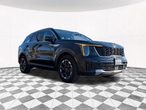 Used 2025 Kia Sorento S w/ Panoramic Sunroof Package image 13