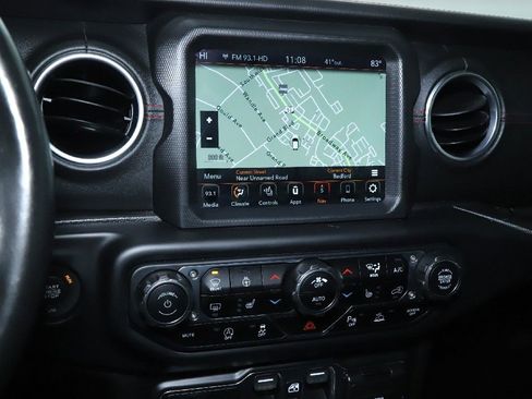 Used 2020 Jeep Gladiator Rubicon image 25
