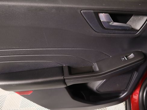 Used 2022 Ford Escape SEL w/ Technology Package image 16