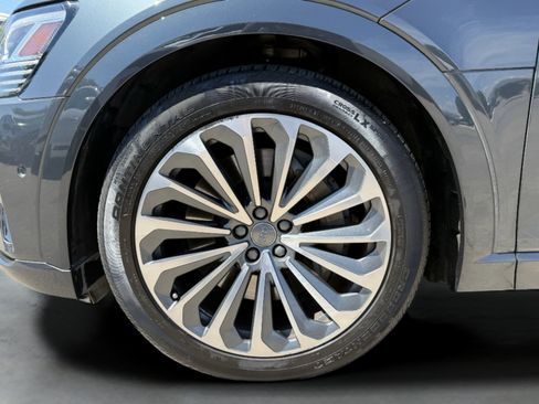 Used 2019 Audi e-tron Prestige w/ Prestige Package image 12